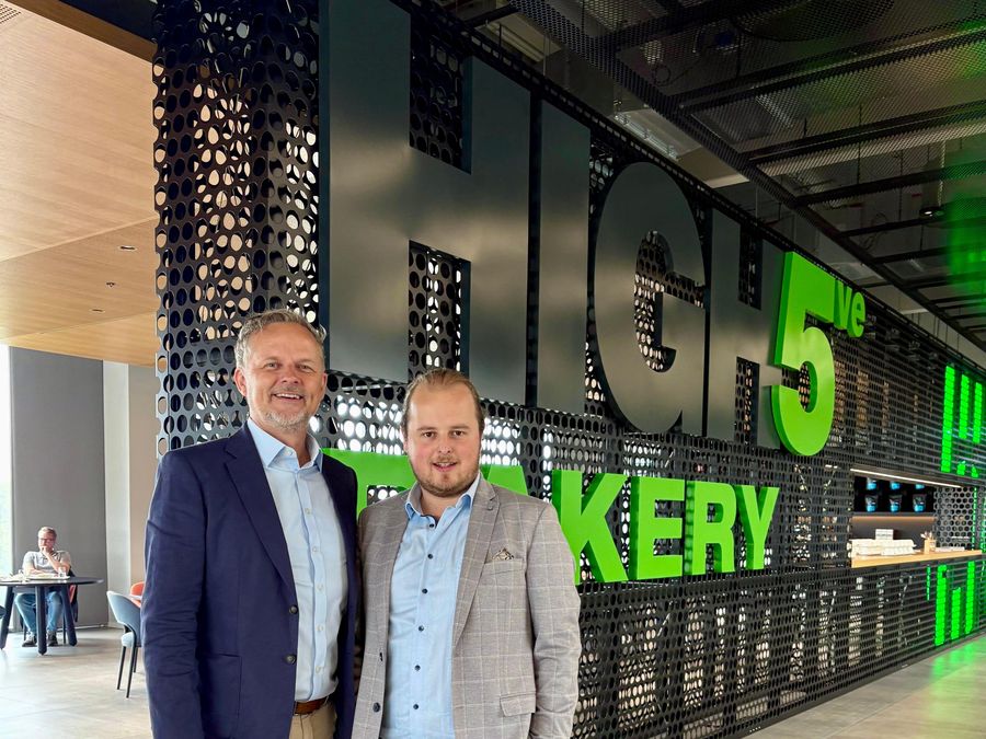 Tim Häußermann und Carsten Bredemeier bei einem Kundenbesuch